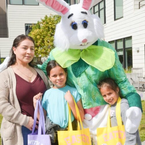 Easter-2025-83-of-157-700x1049-1-500x749